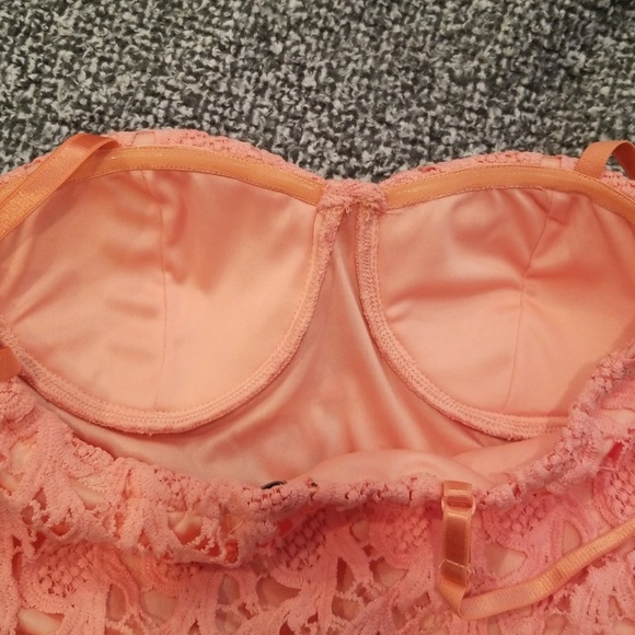 Lace crop top - Picture 5 of 5